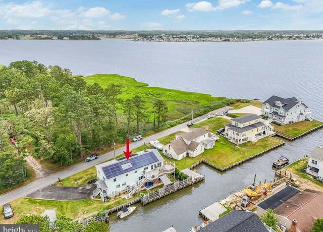 Property at 21 Hunt Club Rd, Lewes, DE 19958, 4 beds, 3 baths