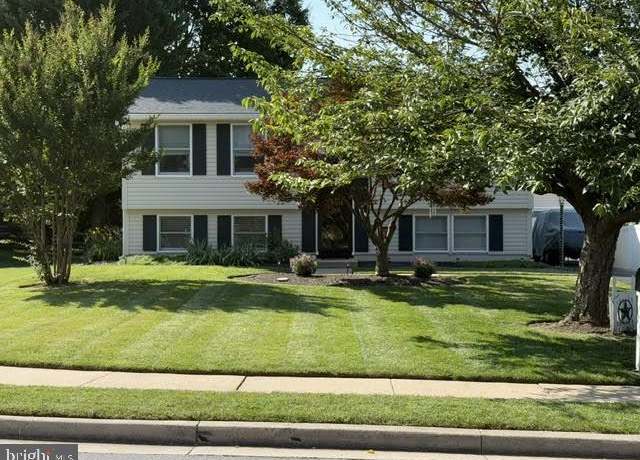 Property at 505 Smoketree Ct, Frederick, MD 21703, 4 beds, 2 baths