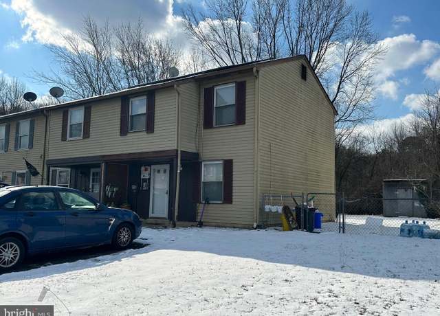 Property at 548 W Loch Lomond Dr, Sicklerville, NJ 08081, 3 beds, 1 bath