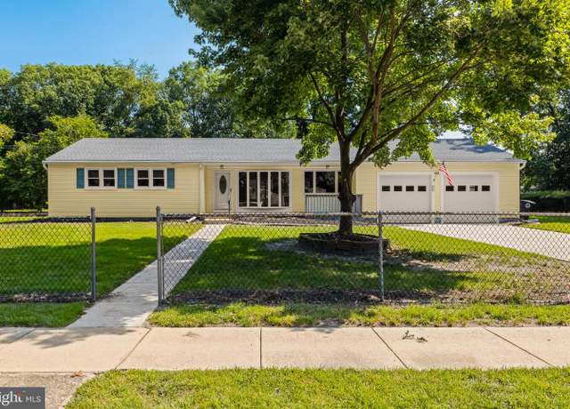 Property at 465 Wilson Ave, Lindenwold, NJ 08021, 3 beds, 1.5 baths
