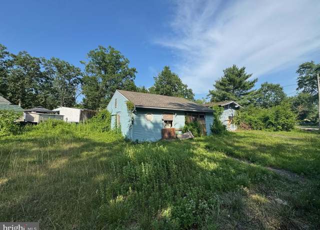 Property at 3624 Lake Ave, Williamstown, NJ 08094, 2 beds, 1 bath