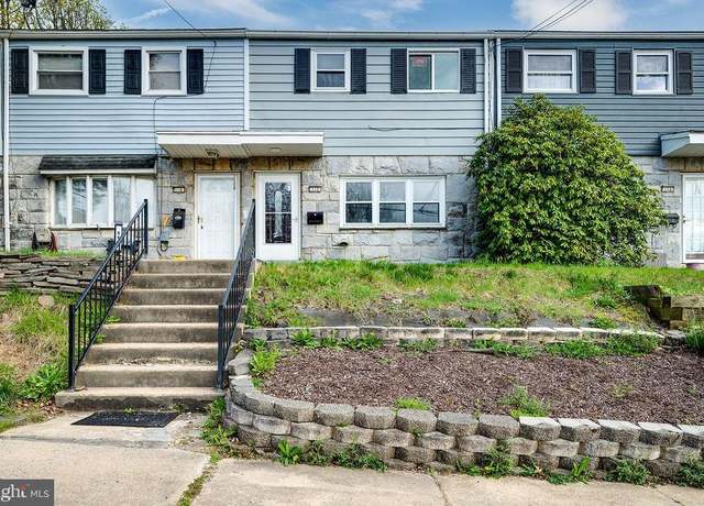 Property at 112 W Jackson St, Fleetwood, PA 19522, 3 beds, 1 bath