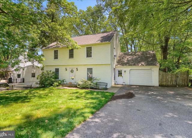 Property at 613 Wiltshire Dr, State College, PA 16803, 5 beds, 3.5 baths