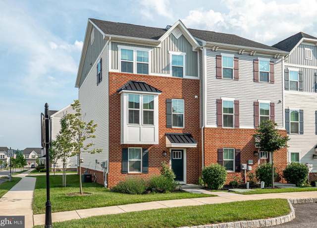Property at 516 Holywell Dr, Malvern, PA 19355, 4 beds, 3.5 baths