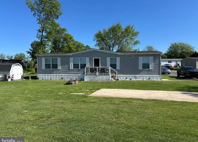 Property at 1 Oak Knoll Est, Elizabethtown, PA 17022, 3 beds, 2 baths