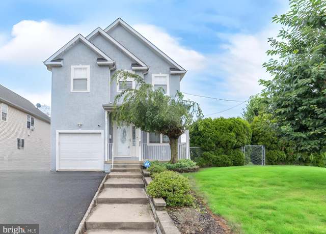 Property at 800 Red Lion Rd, Philadelphia, PA 19115, 4 beds, 2.5 baths