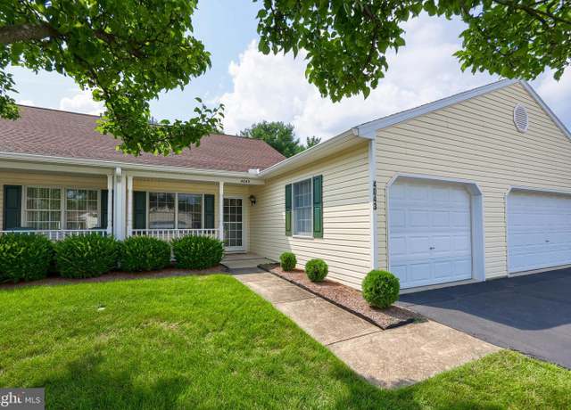 Property at 4043 Woodspring Ln, York, PA 17402, 2 beds, 1 bath