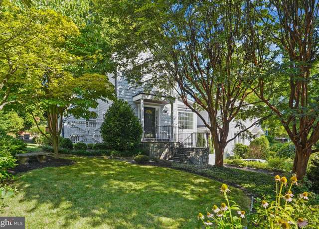 Property at 4208 23rd St N, Arlington, VA 22207, 3 beds, 3.5 baths