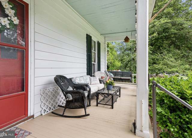 Property at 147 Milford St, Bowling Green, VA 22427, 4 beds, 3 baths