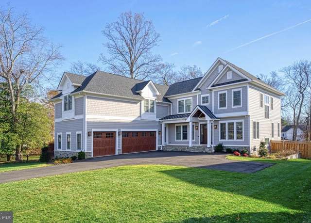 Property at 305 Glyndon St SE, Vienna, VA 22180, 5 beds, 5.5 baths