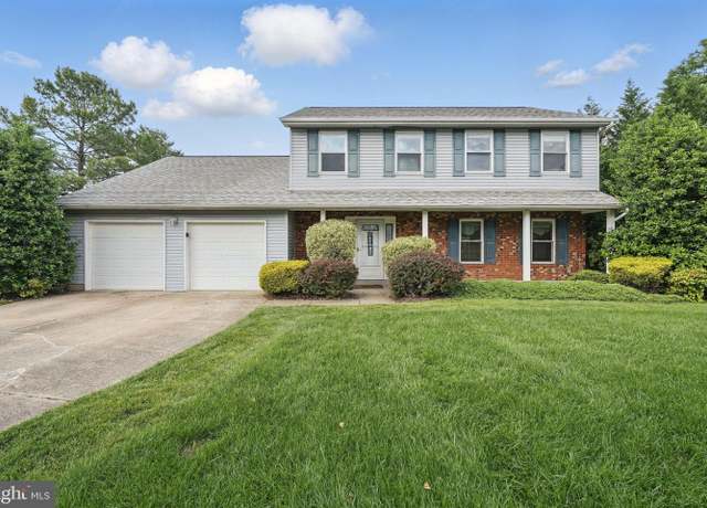 Property at 8929 Sweetbriar St, Manassas, VA 20110, 4 beds, 2.5 baths