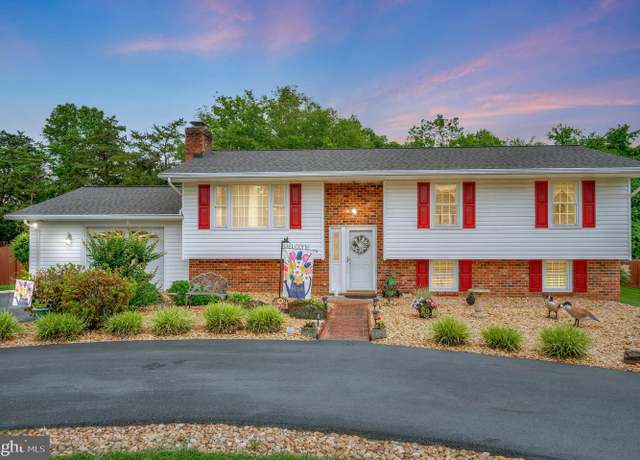 Property at 806 Edwards Dr, Fredericksburg, VA 22405, 4 beds, 2 baths