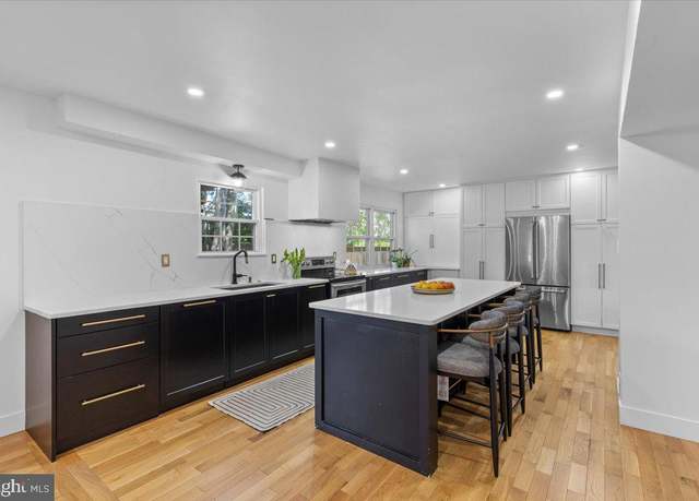 Property at 1745 Remington Dr, Crofton, MD 21114, 4 beds, 3.5 baths