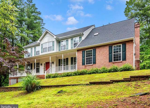 Property at 324 Copper Oaks Dr, Woodsboro, MD 21798, 5 beds, 2.5 baths