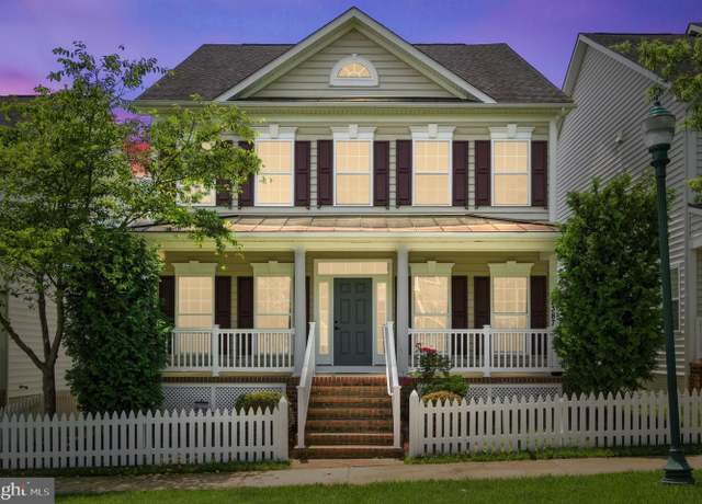 Property at 22387 Sweetspire Dr, Clarksburg, MD 20871, 4 beds, 3.5 baths