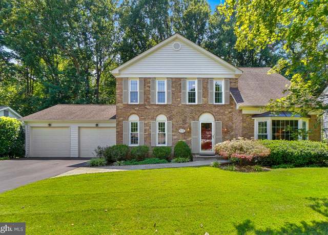 Property at 8108 Paisley Pl, Potomac, MD 20854, 4 beds, 3.5 baths