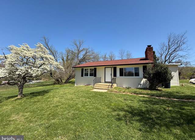 Property at 2600 Kingsway Rd, Fort Washington, MD 20744, 4 beds, 3 baths