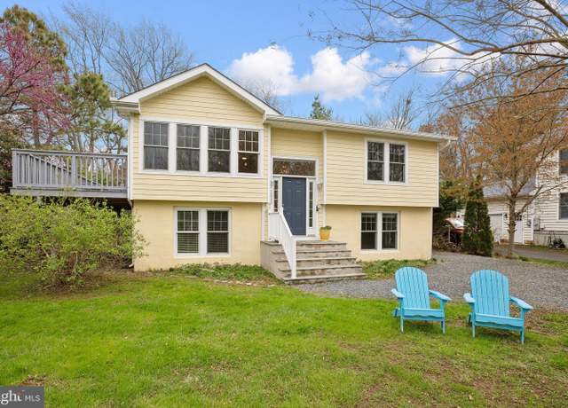 Property at 1003 Bayside Dr, Stevensville, MD 21666, 5 beds, 2 baths