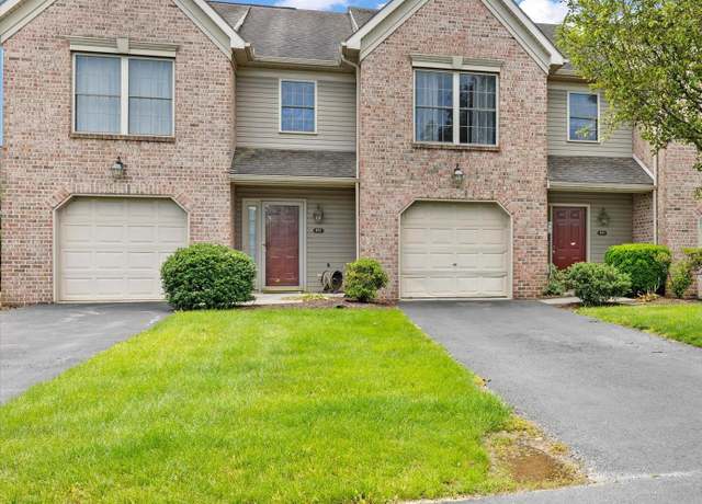 Property at 453 Stonehedge Ln, Mechanicsburg, PA 17055, 3 beds, 2.5 baths