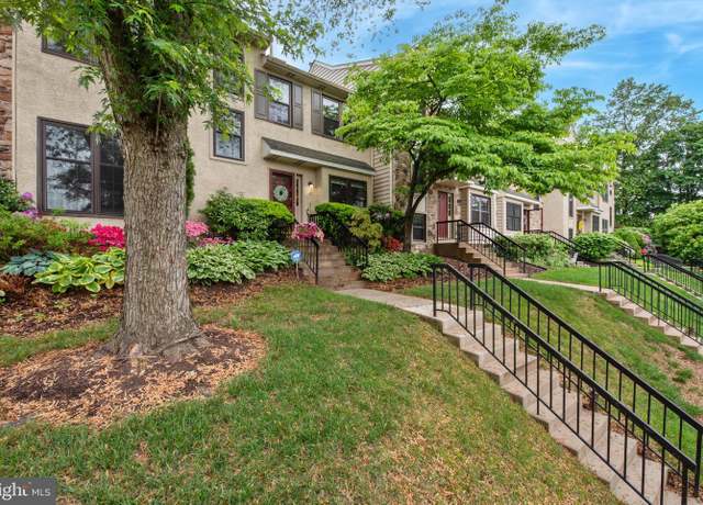 Property at 1415 Aspen Ct, West Chester, PA 19380, 3 beds, 2.5 baths
