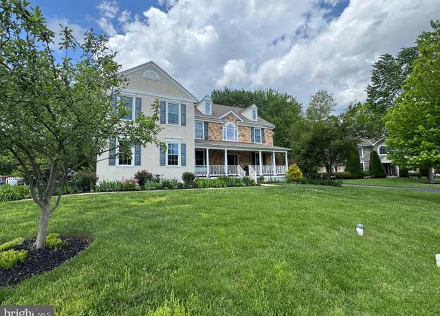Property at 13 Strathmore Ct, Wallingford, PA 19086, 6 beds, 4.5 baths