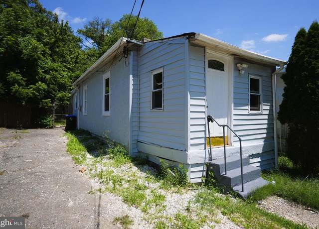Property at 2307 Thomas Ave, Upper Chichester, PA 19014, 2 beds, 1 bath