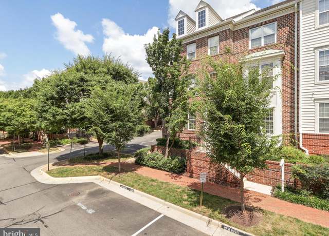 Property at 8846 Ashgrove House Ln #101, Vienna, VA 22182, 2 beds, 2 baths