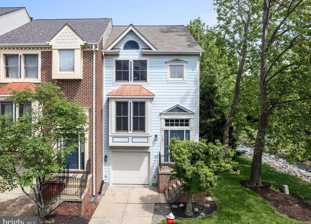 Property at 119 Maximillian Ct SW, Leesburg, VA 20175, 3 beds, 3 baths