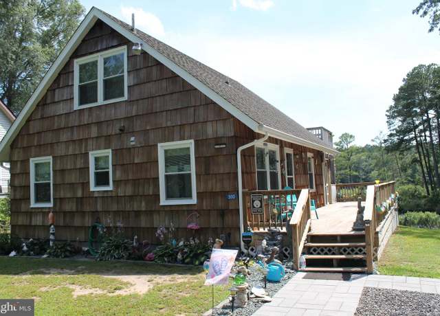 Property at 300 Maple Ln, Heathsville, VA 22473, 3 beds, 1.5 baths