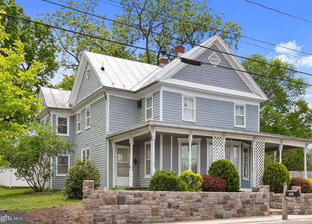 Property at 121 S Central St, Broadway, VA 22815, 4 beds, 2.5 baths