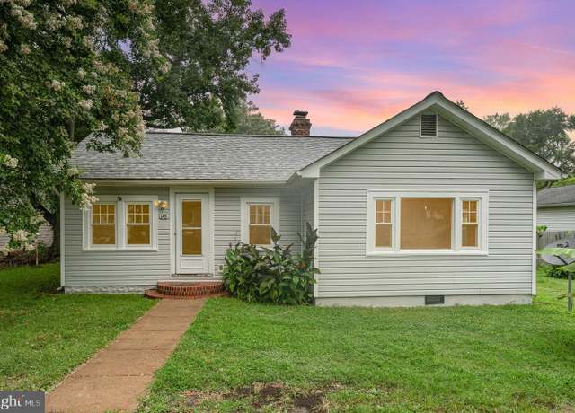 Property at 143 5th St, Colonial Beach, VA 22443, 2 beds, 1 bath
