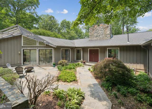 Property at 10821 Glen Rd, Potomac, MD 20854, 4 beds, 3.5 baths