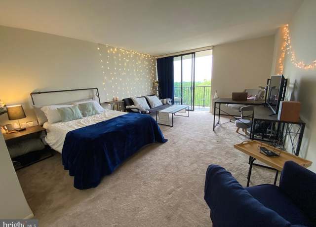 Property at 118 Monroe St #1011, Rockville, MD 20850, 1 bath
