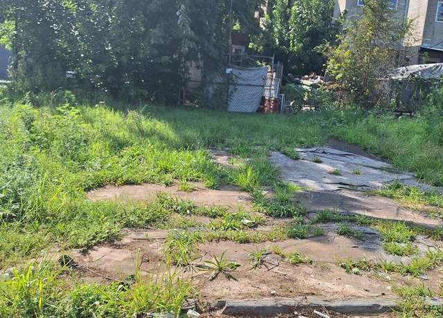 Property at 260 E 27th St, Camden, NJ 08105