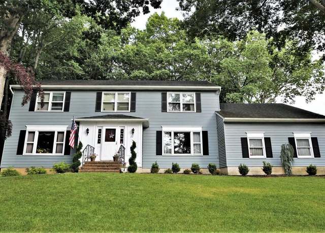 Property at 22 Woodgate Dr, Monmouth Junction, NJ 08852, 5 beds, 3 baths
