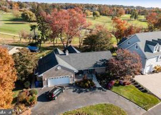 Property at 106 Flag Point Rd, Toms River, NJ 08753, 2 beds, 2 baths