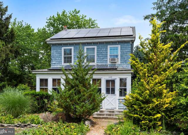 Property at 122 Division St, West Creek, NJ 08092, 2 beds, 1 bath