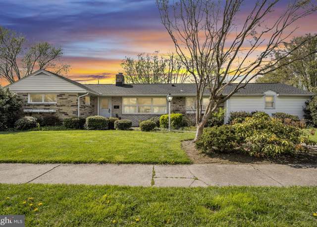 Property at 801 Highland Ave, Gettysburg, PA 17325, 3 beds, 2 baths