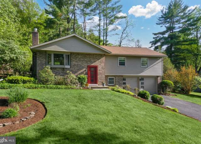 Property at 1708 Farr Rd, Reading, PA 19610, 4 beds, 3 baths
