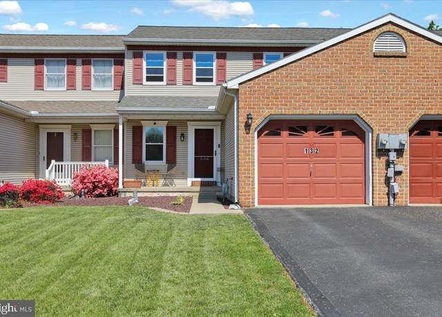 Property at 132 Palm Ln, Lebanon, PA 17042, 3 beds, 1.5 baths