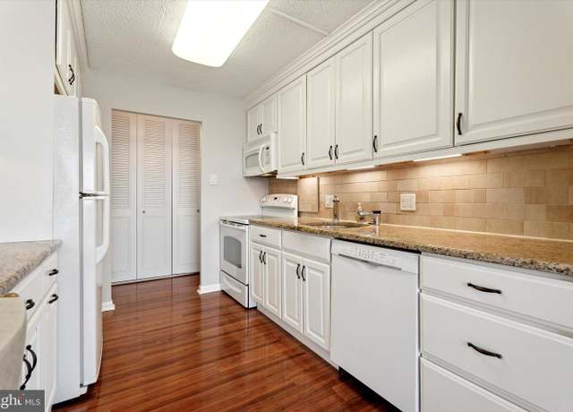 Property at 1001 City Ave Unit WA-1008, Wynnewood, PA 19096, 2 beds, 2 baths