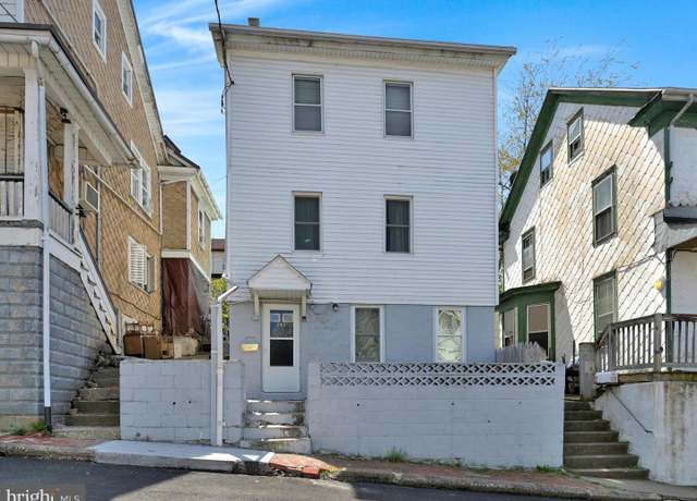 Property at 920 E Chestnut St, Shamokin, PA 17872, 3 beds, 1 bath