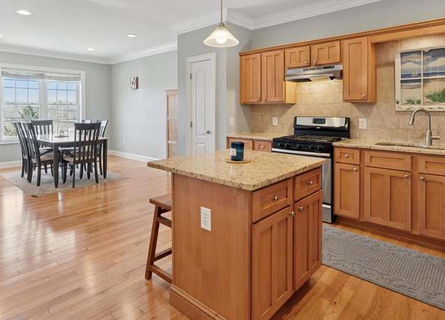 Property at 3923 Dexter St, Philadelphia, PA 19128, 5 beds, 4.5 baths