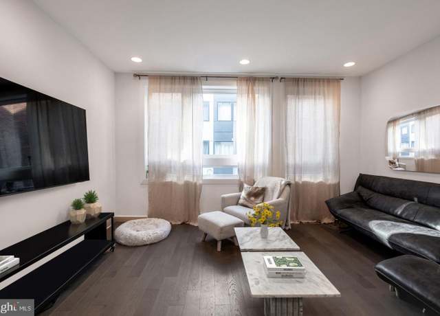 Property at 634 N 5th St #18, Philadelphia, PA 19123, 3 beds, 2.5 baths