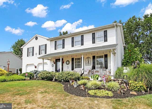 Property at 3121 Pineview Dr, Dover, PA 17315, 5 beds, 4.5 baths