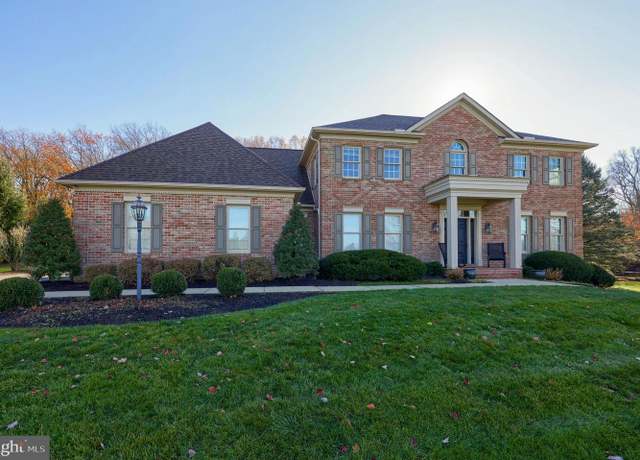 Property at 2855 Deer Chase Ln, York, PA 17403, 5 beds, 3.5 baths