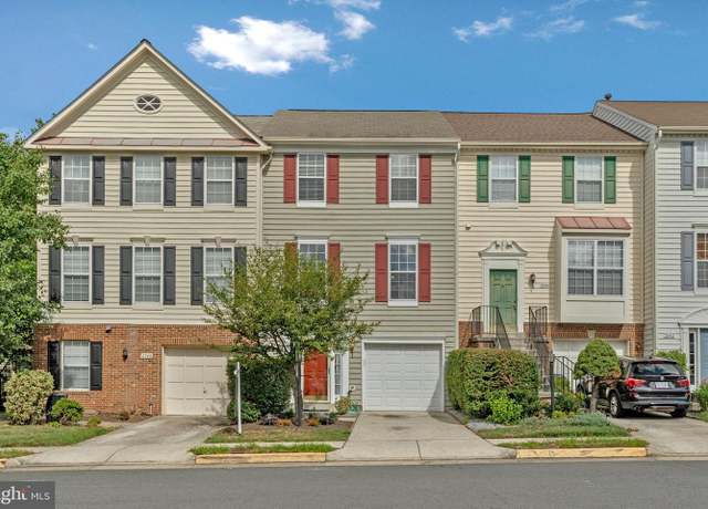 Property at 2546 James Maury Dr, Herndon, VA 20171, 3 beds, 3.5 baths