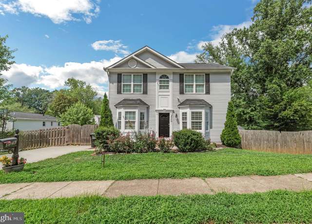 Property at 4526 Evansdale Rd, Woodbridge, VA 22193, 4 beds, 3.5 baths
