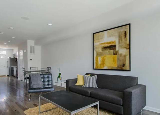 Property at 524 N Patterson Park Ave N, Baltimore, MD 21205, 2 beds, 1 bath