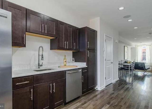 Property at 524 N Patterson Park Ave N, Baltimore, MD 21205, 2 beds, 1 bath